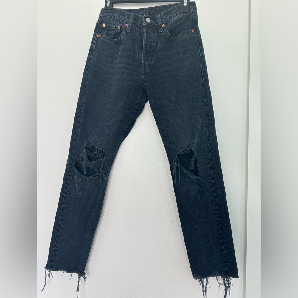 LEVI’S 501 BLACK DENIM DISTRESSED JEANS SZ 24